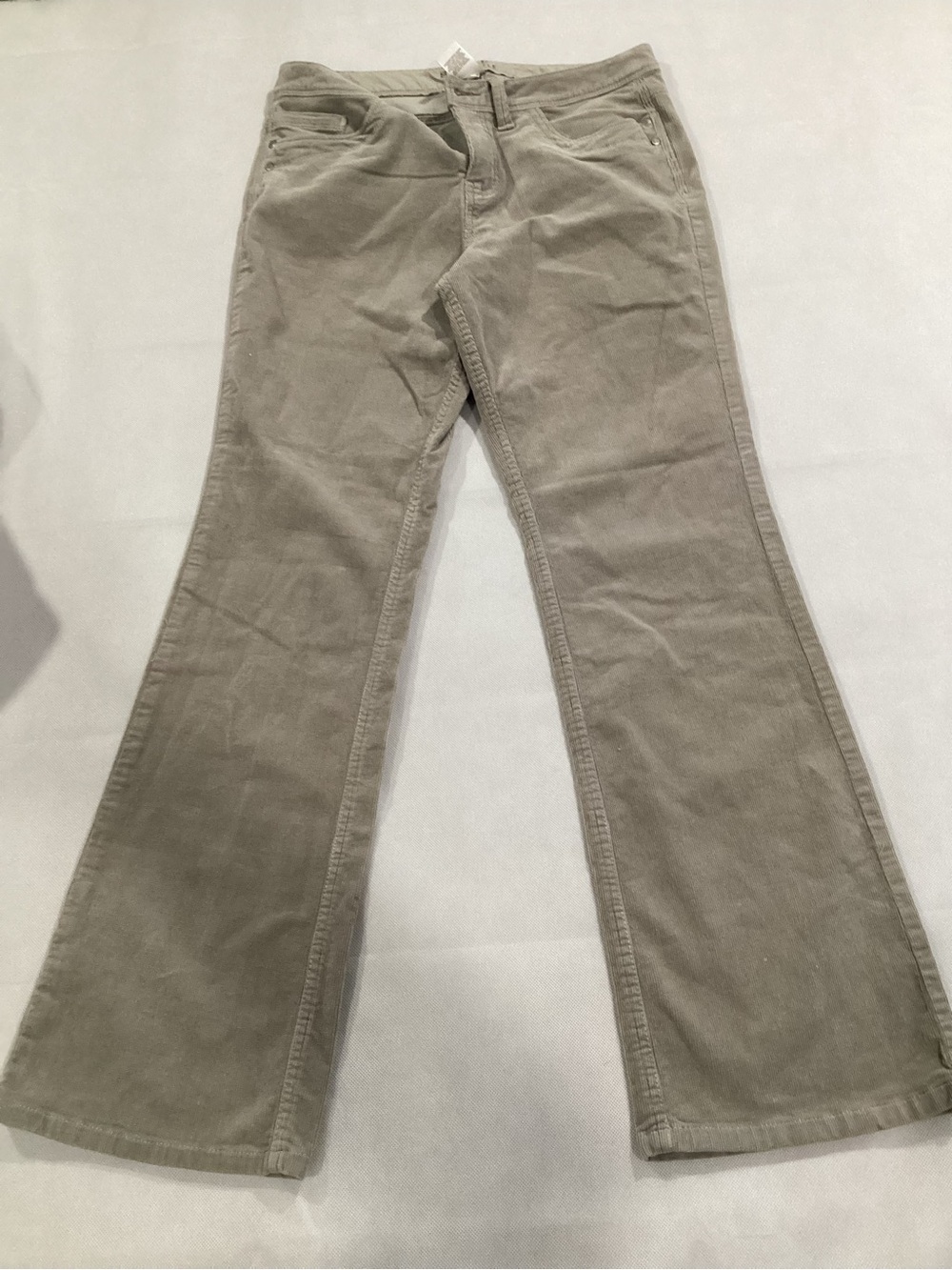 Sonoma Corduroy Flare Jeans in Light Taupe size 6 9/17